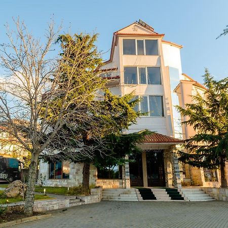 קורצ'ה Hotel George מראה חיצוני תמונה