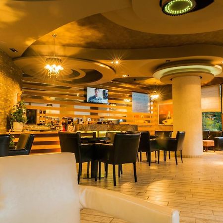 קורצ'ה Hotel George מראה חיצוני תמונה