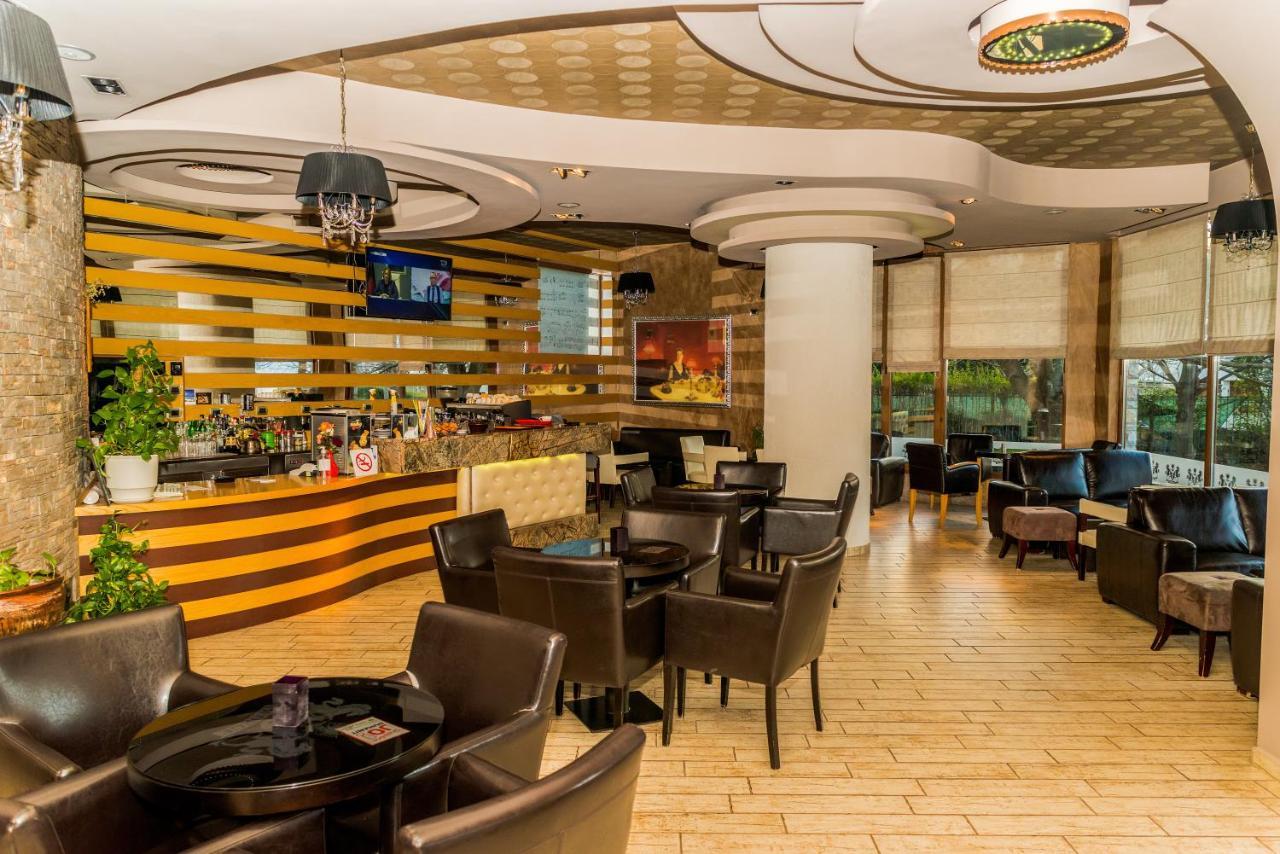 קורצ'ה Hotel George מראה חיצוני תמונה