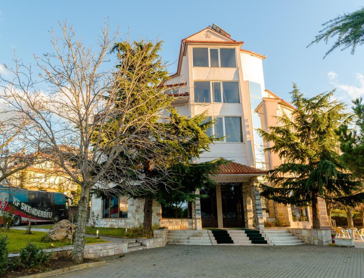 קורצ'ה Hotel George מראה חיצוני תמונה