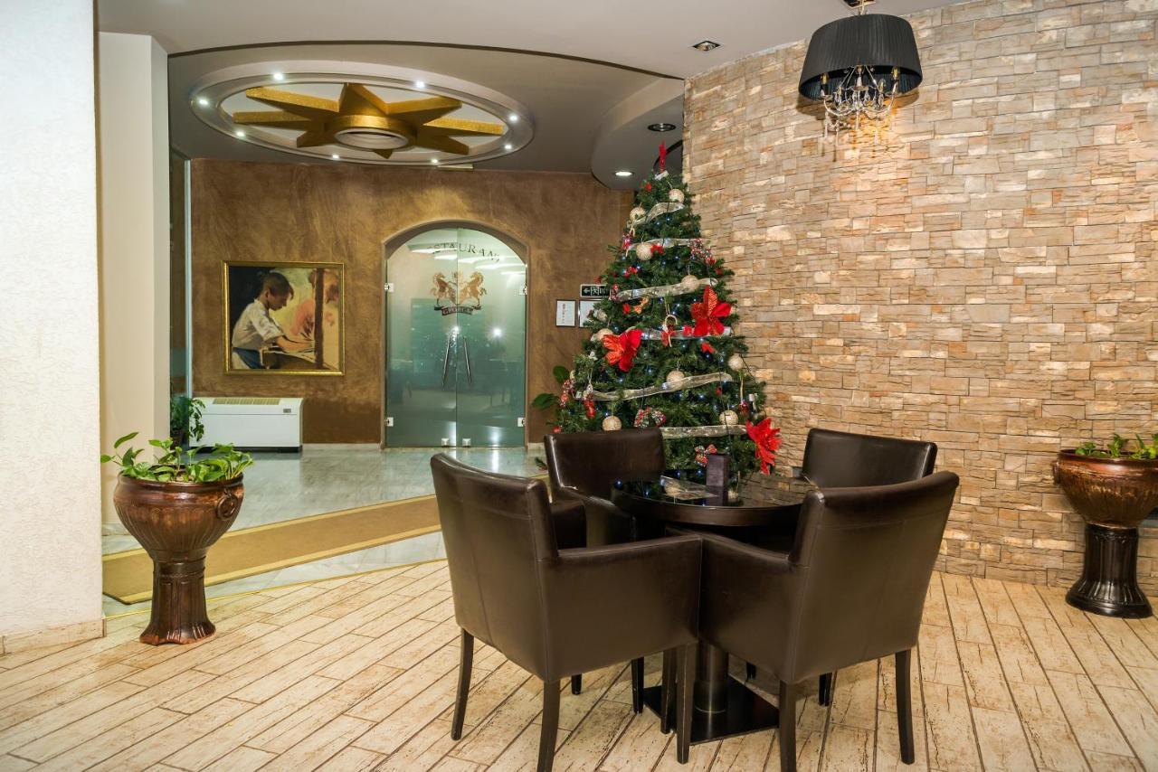 קורצ'ה Hotel George מראה חיצוני תמונה