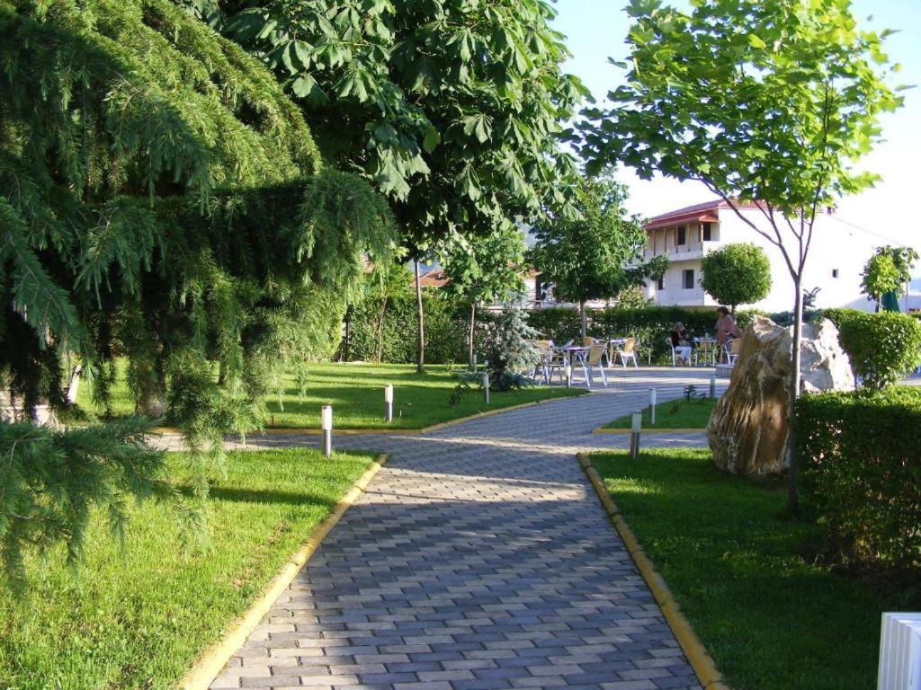 קורצ'ה Hotel George מראה חיצוני תמונה