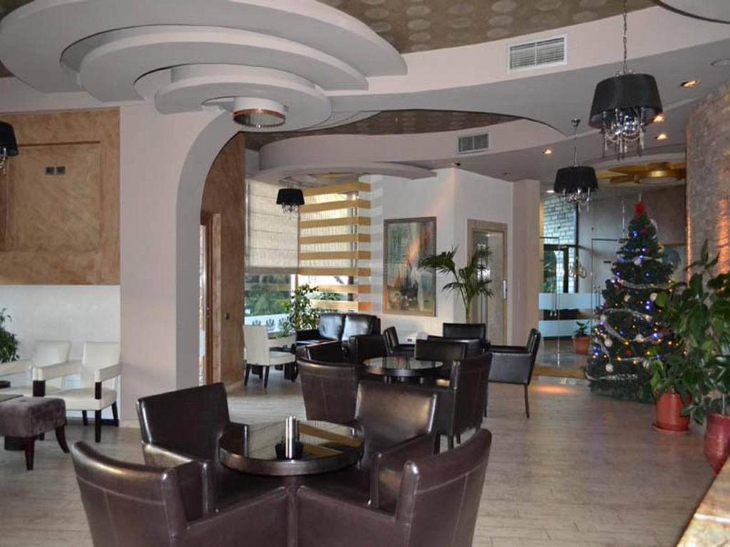 קורצ'ה Hotel George מראה חיצוני תמונה
