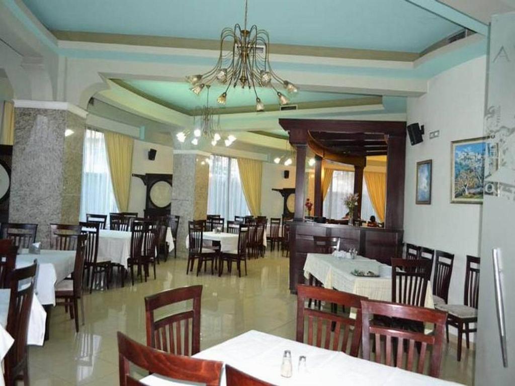 קורצ'ה Hotel George מראה חיצוני תמונה