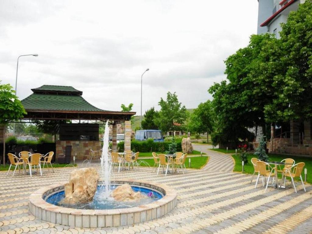 קורצ'ה Hotel George מראה חיצוני תמונה