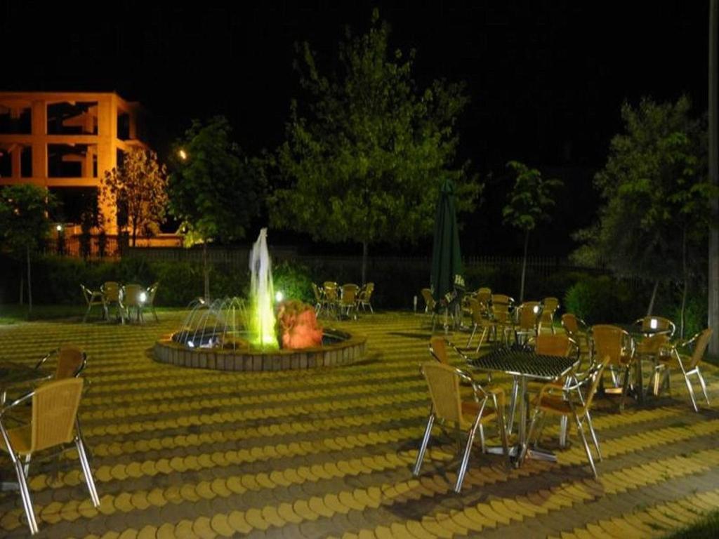 קורצ'ה Hotel George מראה חיצוני תמונה