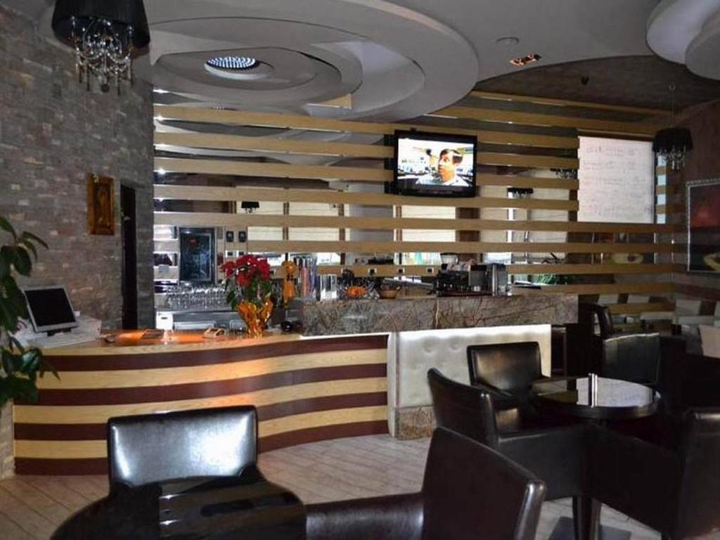 קורצ'ה Hotel George מראה חיצוני תמונה